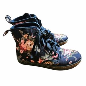 Dr. Martens Doc Shoreditch floral size 6
